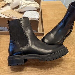 NWT 6.5 Madewell Chelsea Lug Boots